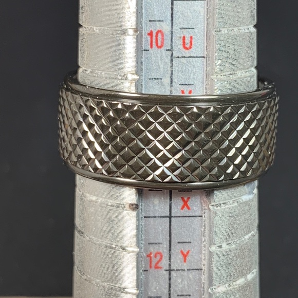 Black Titanium ring - Picture 3 of 3